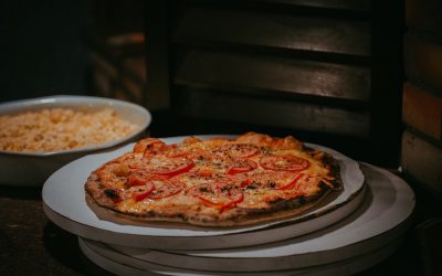 Cómo hacer pizza casera de jamón y queso