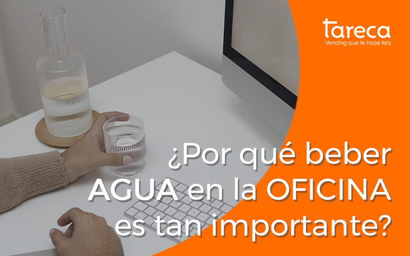 beber agua en la oficina